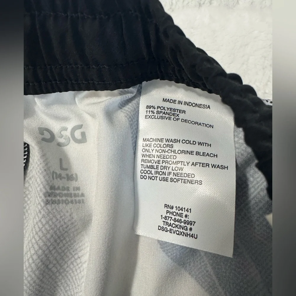 DSG nwt size